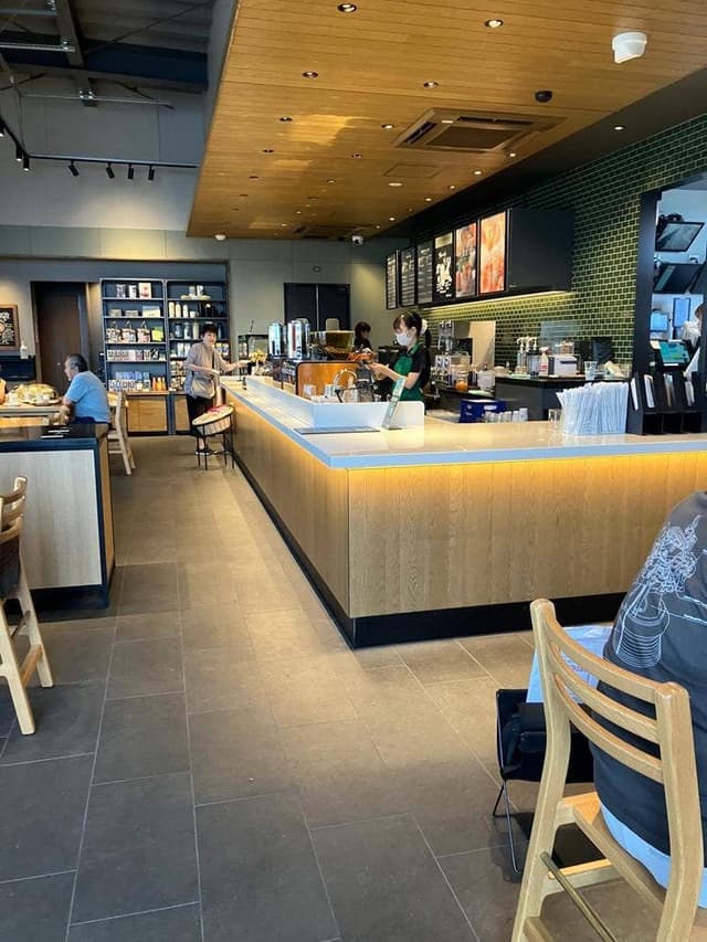 スターバックス コーヒー 岡山西大寺店 - サブ画像2