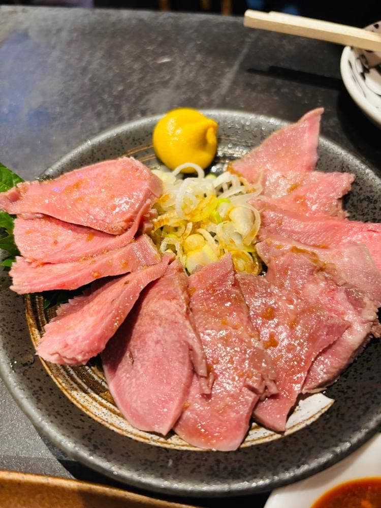 動物園通り もつ肉店