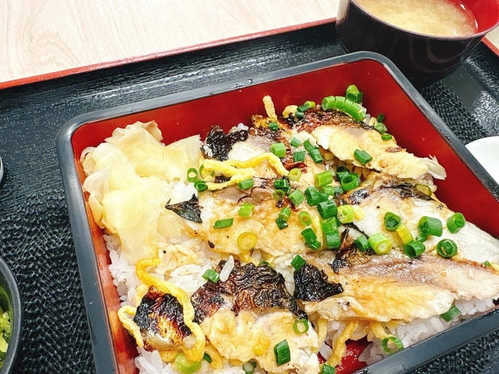 海鮮丼 COCOROTUS