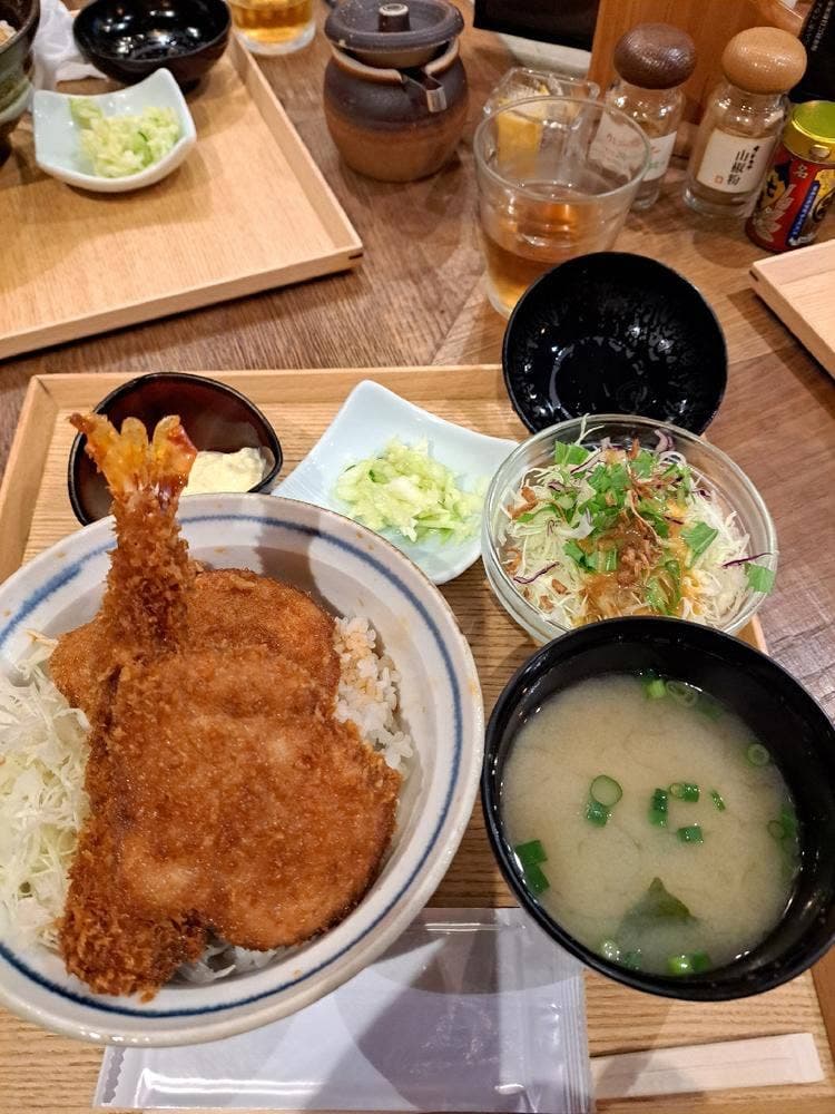 新潟カツ丼 タレカツ 高田馬場店