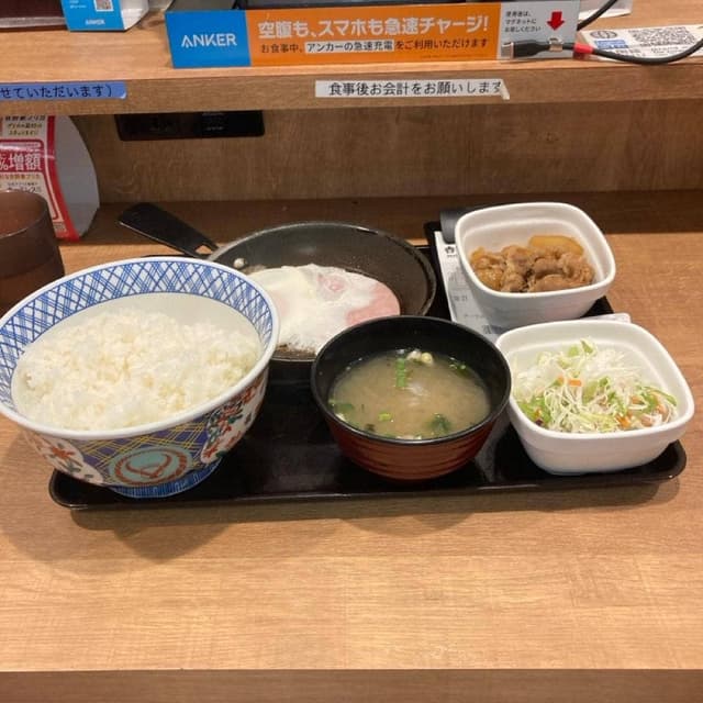 吉野屋 新宿靖国通り店 - サブ画像1
