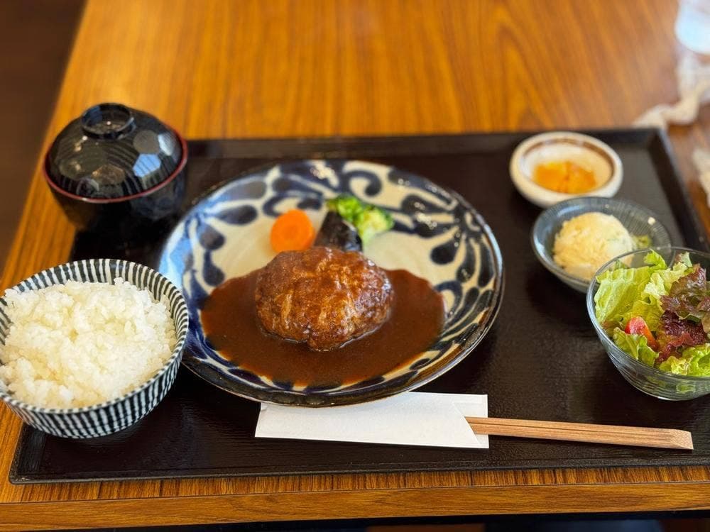 Cafe ＆ Restaurant まどい