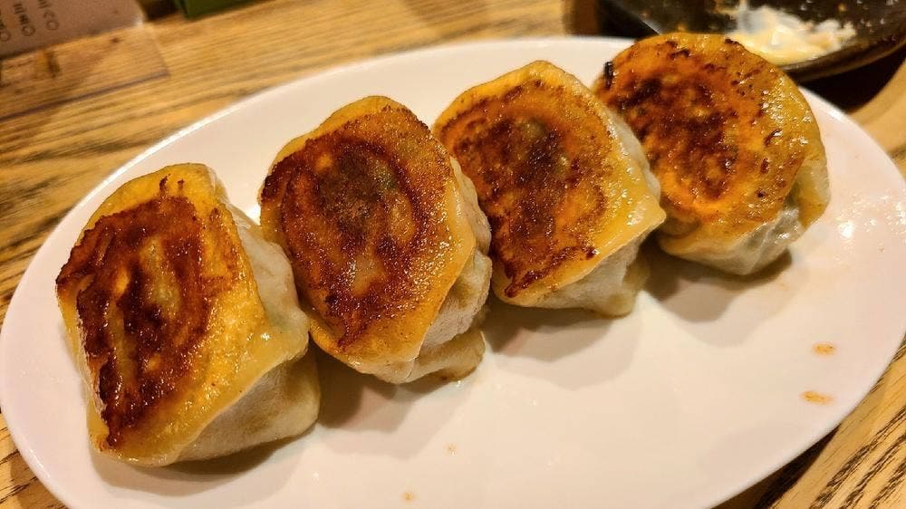 餃子酒場 谷信