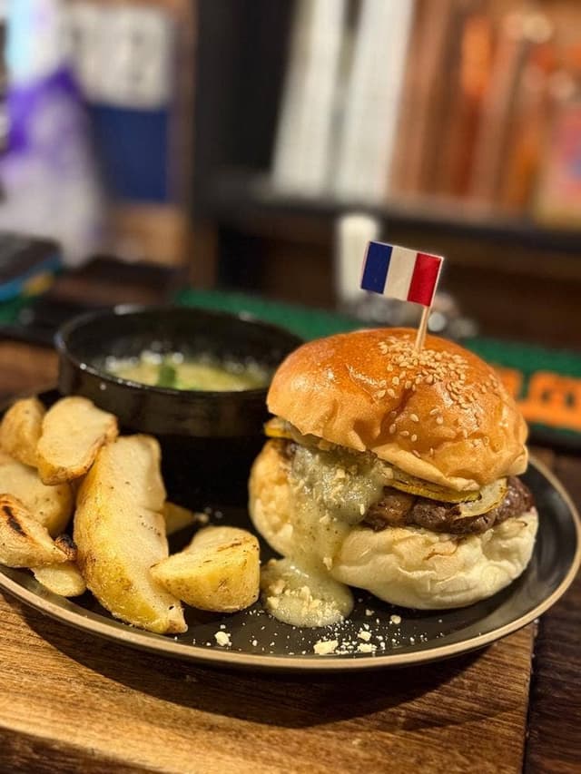 World Burger 池袋東口店 - サブ画像1