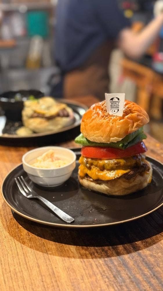 World Burger 池袋東口店