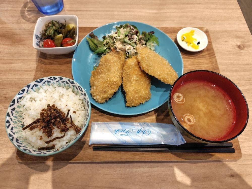つるカフェ食堂