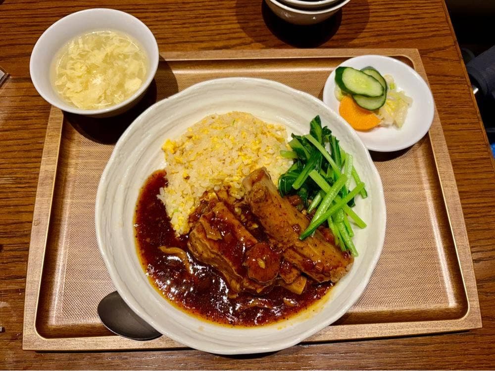 侑久上海 THE BUND