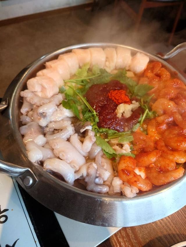 サウィ食堂 新大久保2号店 - サブ画像1