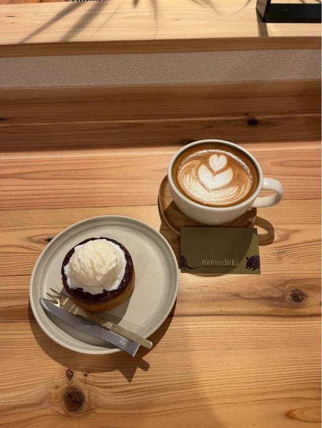 armadillo bakes & coffee - サブ画像1