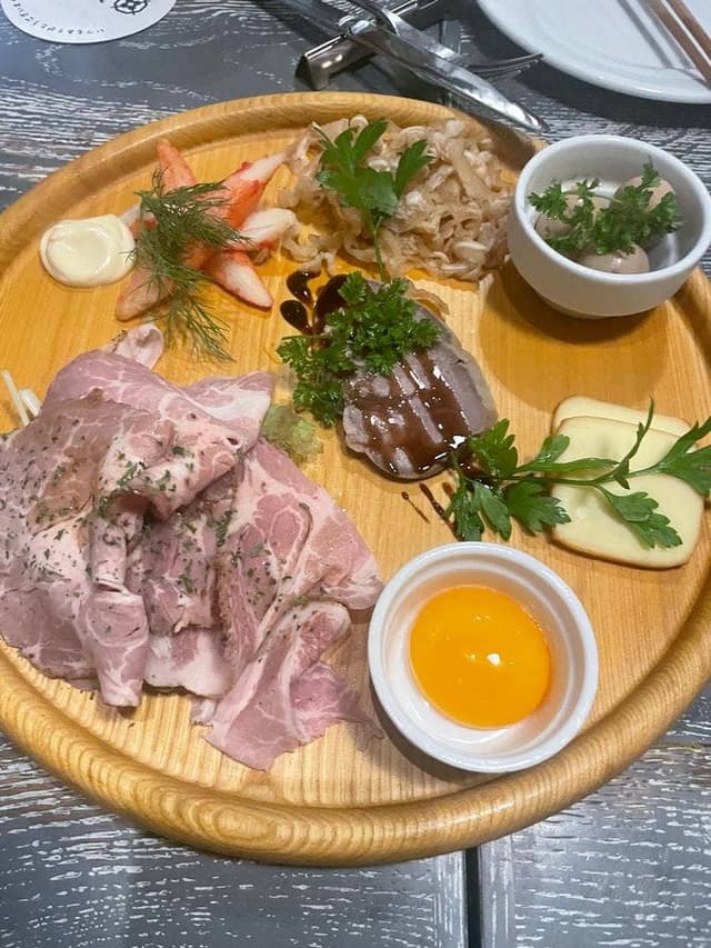 燻製 鉄板焼 クラフトビール MOKU 新橋店 - サブ画像1