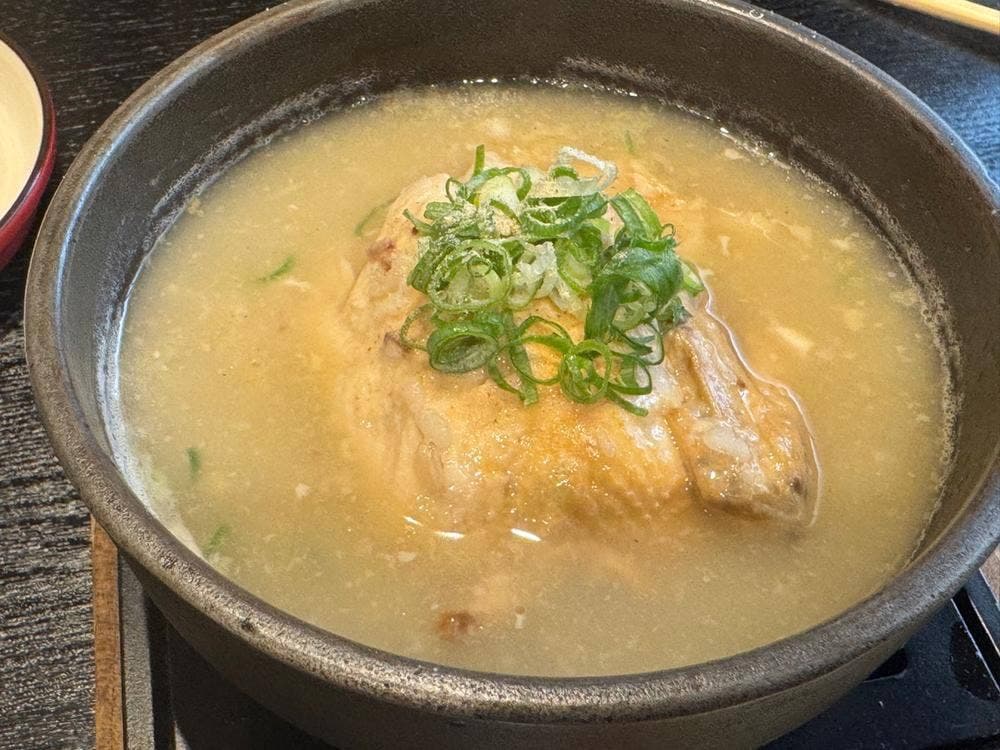 参鶏湯とカンジャンケジャン専門店 百年の礎