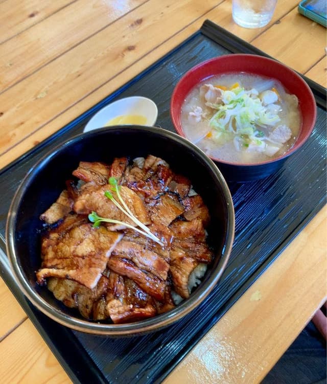 炭火焼豚丼 とんび - サブ画像3