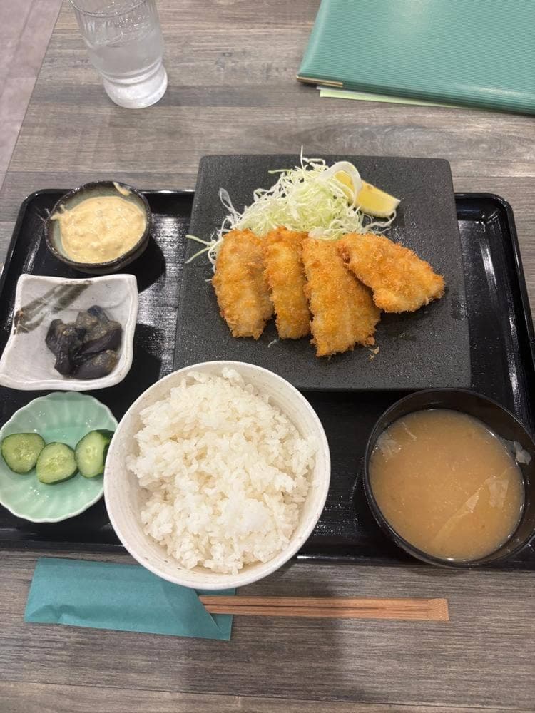 魚彩イカのアジト．