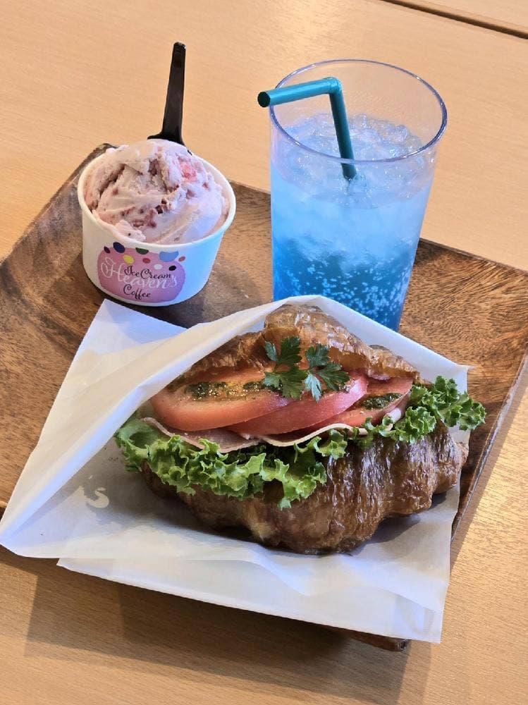 Heavens' Ice cream & Coffee