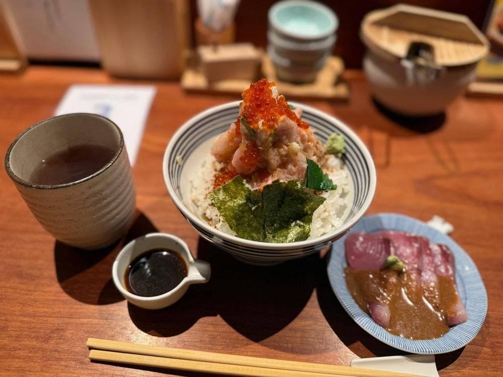 日本橋 海鮮丼 つじ半 室町店