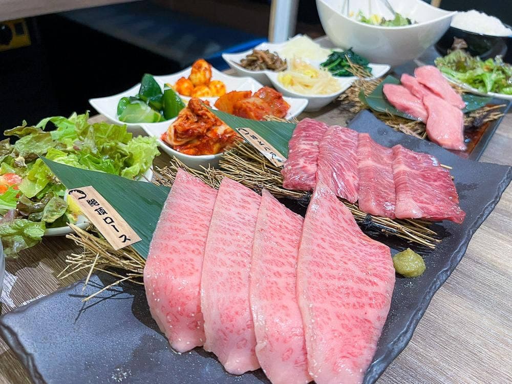 炭火焼肉 神楽 はなれ
