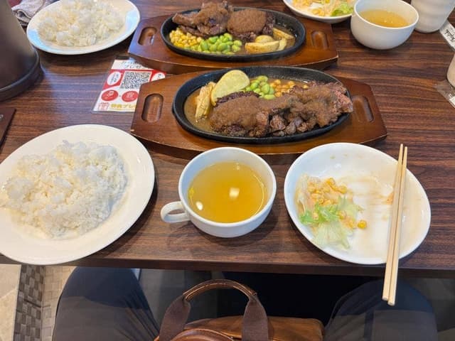 肉と秘伝のたれ ゆいの杜 - サブ画像3
