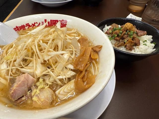 味噌ラーメン山岡家 狸小路4丁目店 - サブ画像1