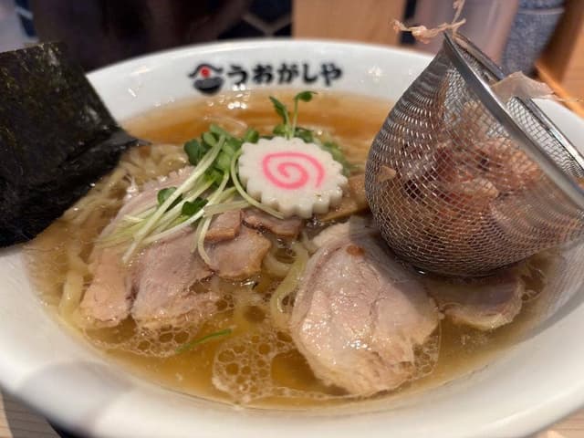 鮨とラーメン うおがしや みなとみらい一番街 - サブ画像2