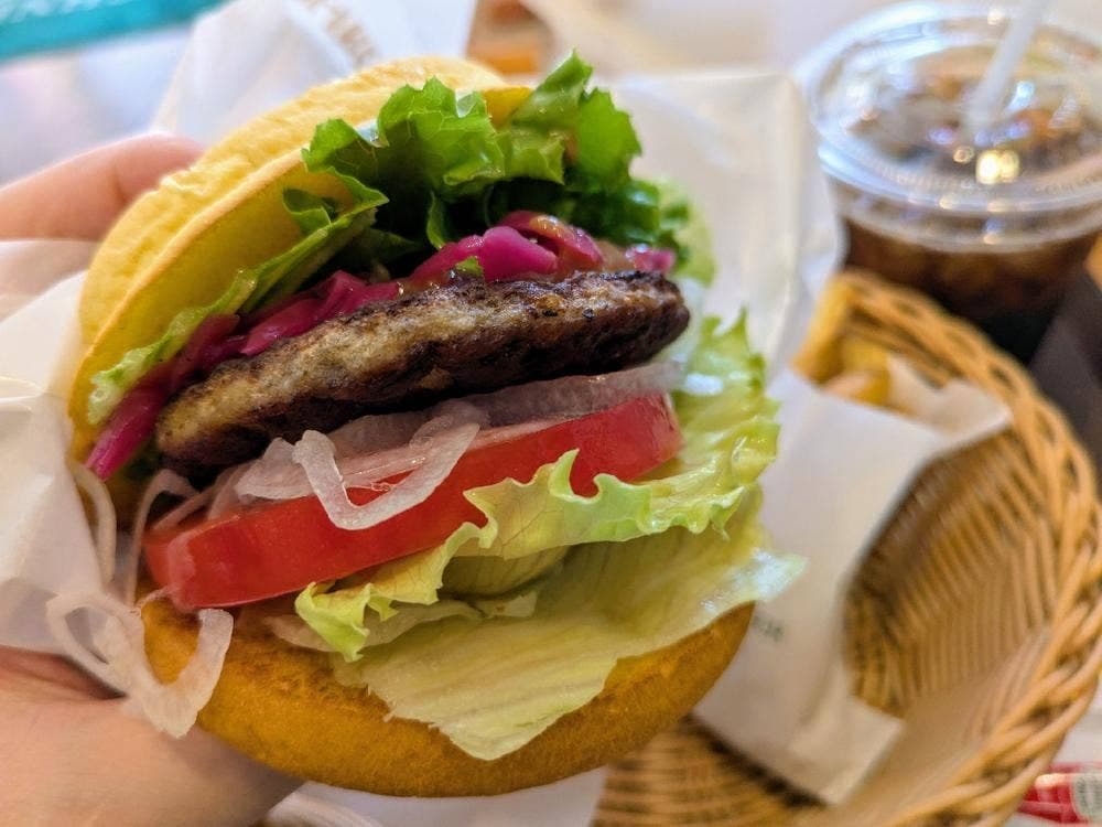 フレッシュネスバーガー 三鷹南口店