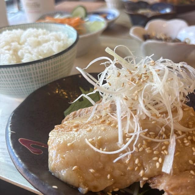 肉の八十二食堂 - サブ画像1