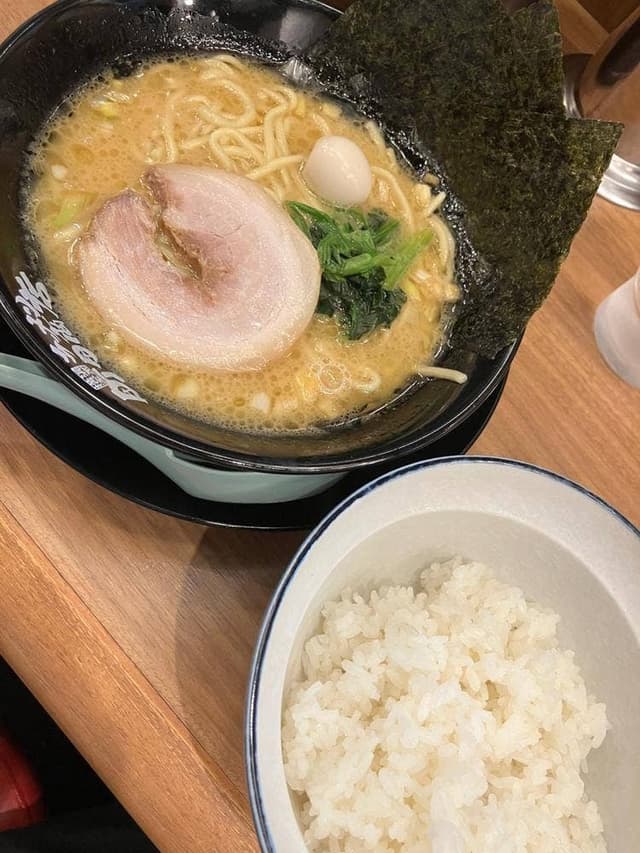 横浜家系ラーメン 町田商店 恵比寿東口店 - サブ画像2