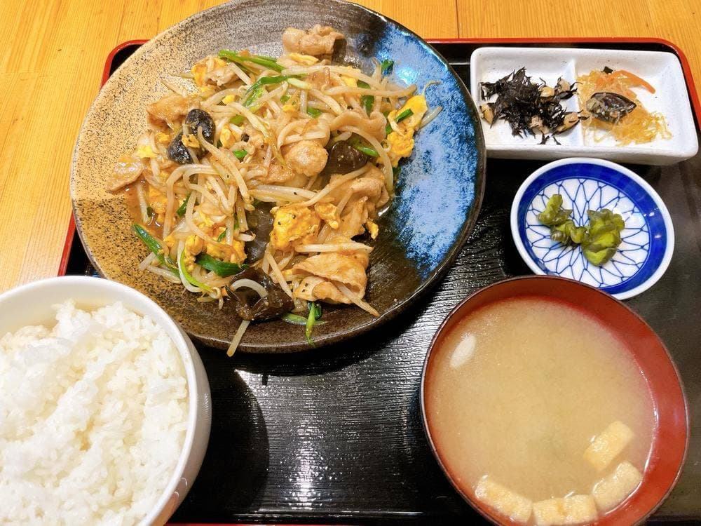 酒と飯 たまる食堂