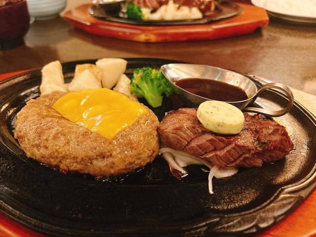 肉の万世 新座店 - サブ画像1