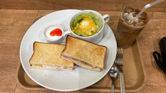 イタリアン・トマト CafeJr. 池袋西口店 - サブ画像1