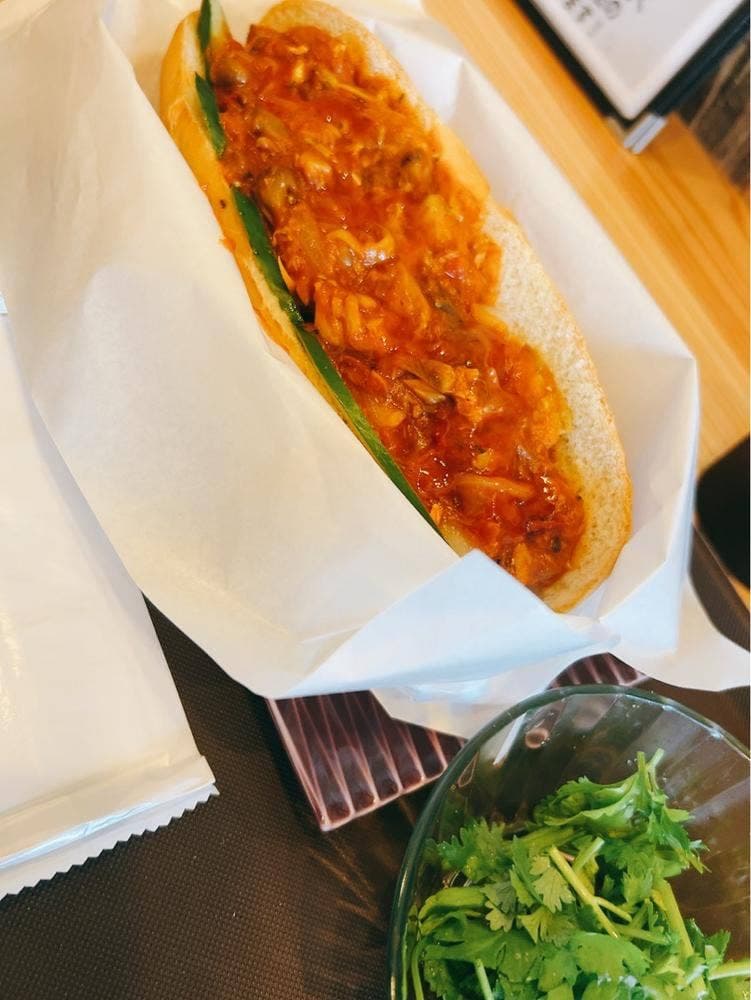 自家焙煎珈琲とバインミーのお店 Mano a Mano