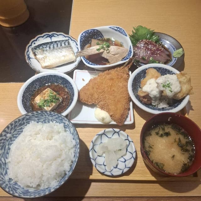 釣宿酒場 マヅメ 梅田本店 - サブ画像1