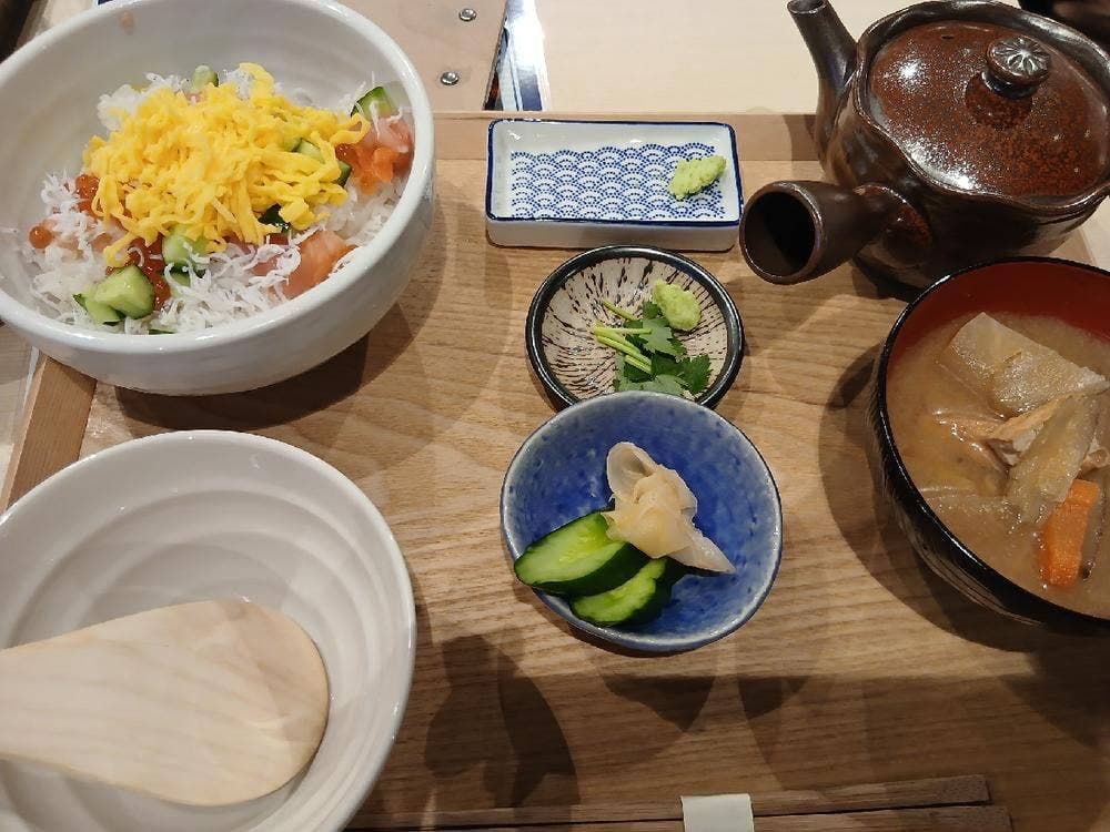 水産酒場サーモン部 新横浜店