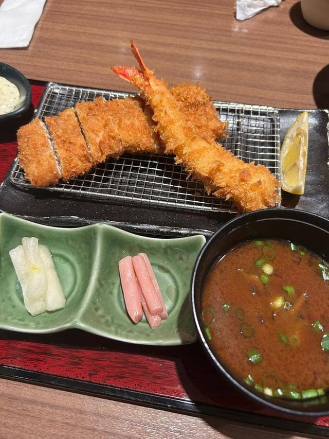 とんかつ新宿さぼてん 港南台バーズ店 - サブ画像1