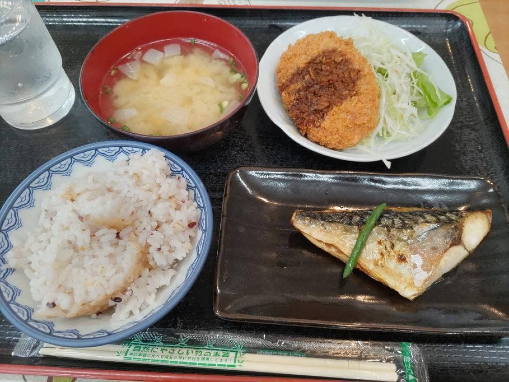 武雄温泉物産館