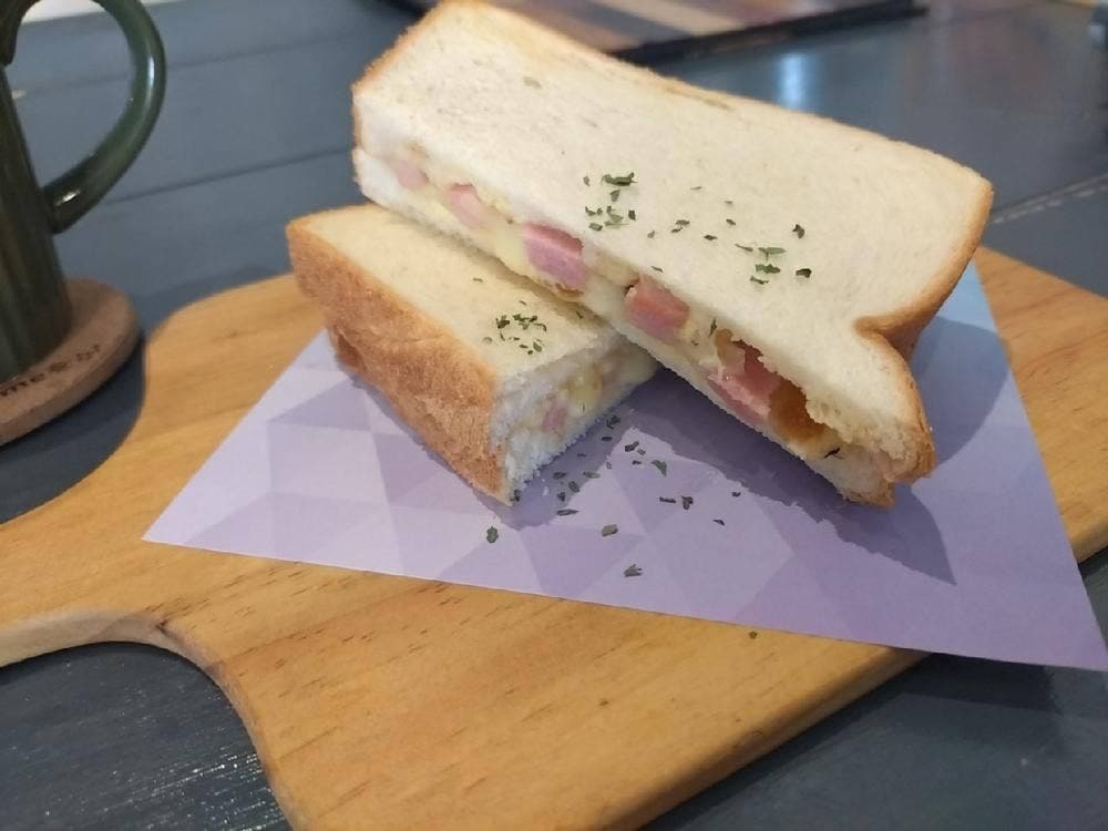 BAKERY cafe 15M チビクロ