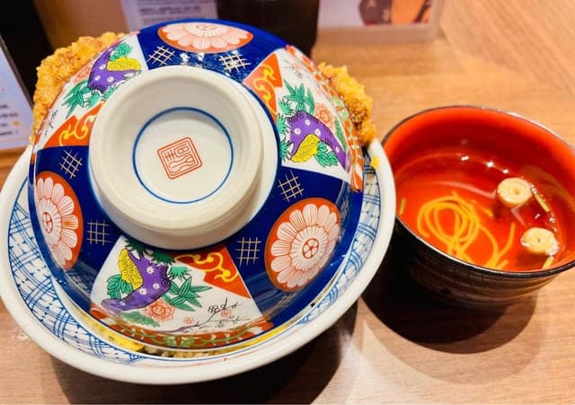 #カツ丼は人を幸せにする 神田店 - サブ画像1