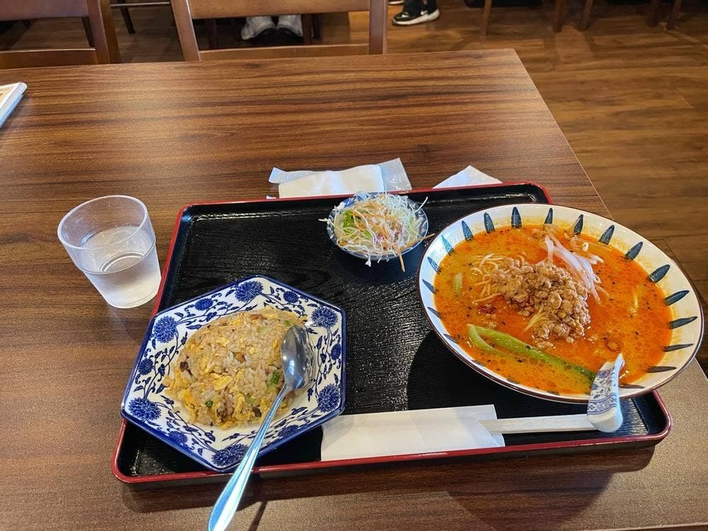 台湾料理 営業中 北巽店