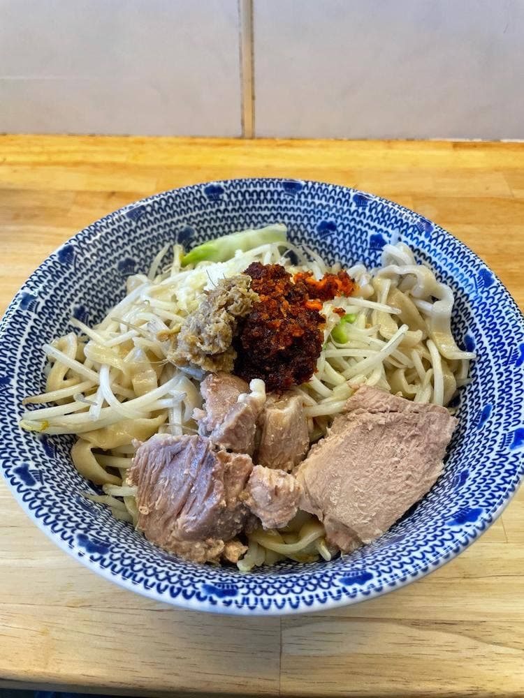 元祖極太塩焼きそば 三毛猫