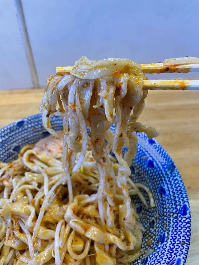 元祖極太塩焼きそば 三毛猫 - サブ画像3