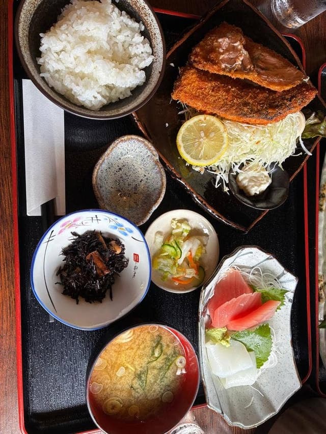 古民家 炭火焼干物定食 つくし - サブ画像1