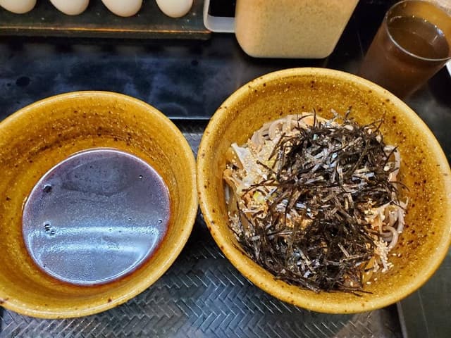 なぜ蕎麦にラー油を入れるのか。新橋店 - サブ画像1