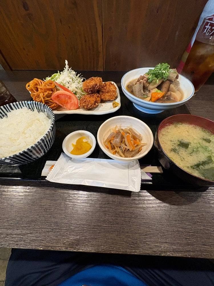 くいもんや満月