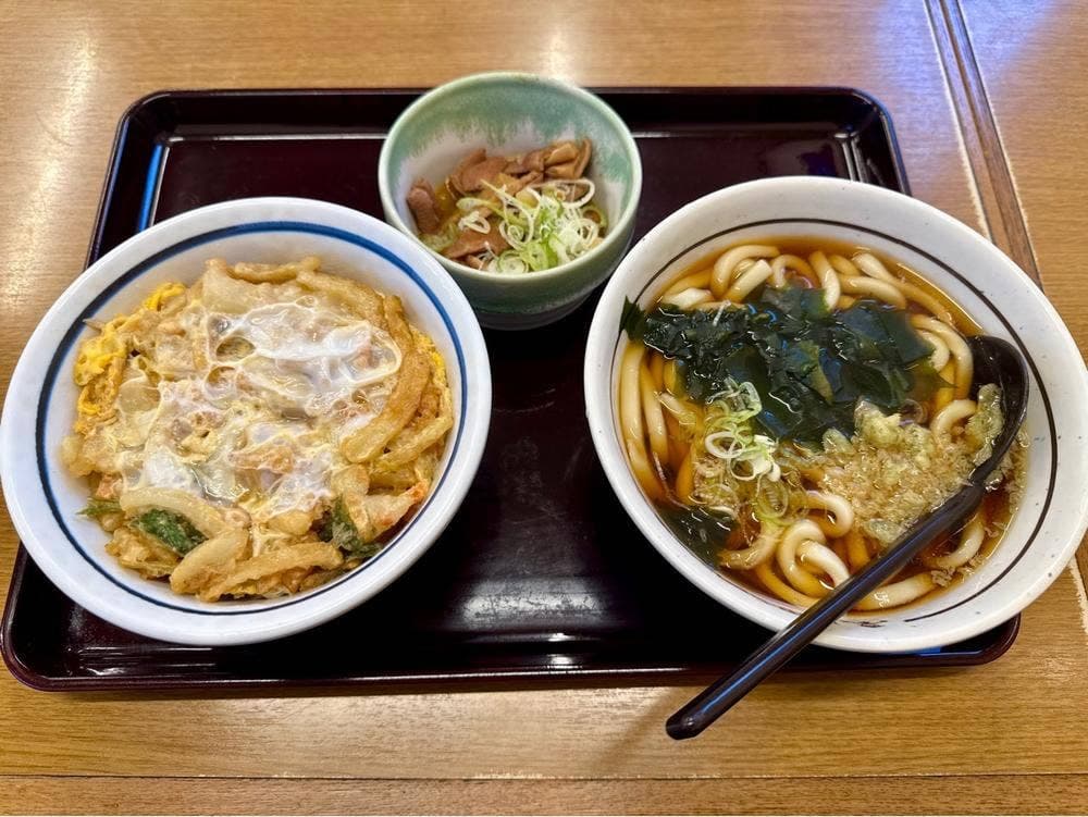 山田うどん 芽吹店