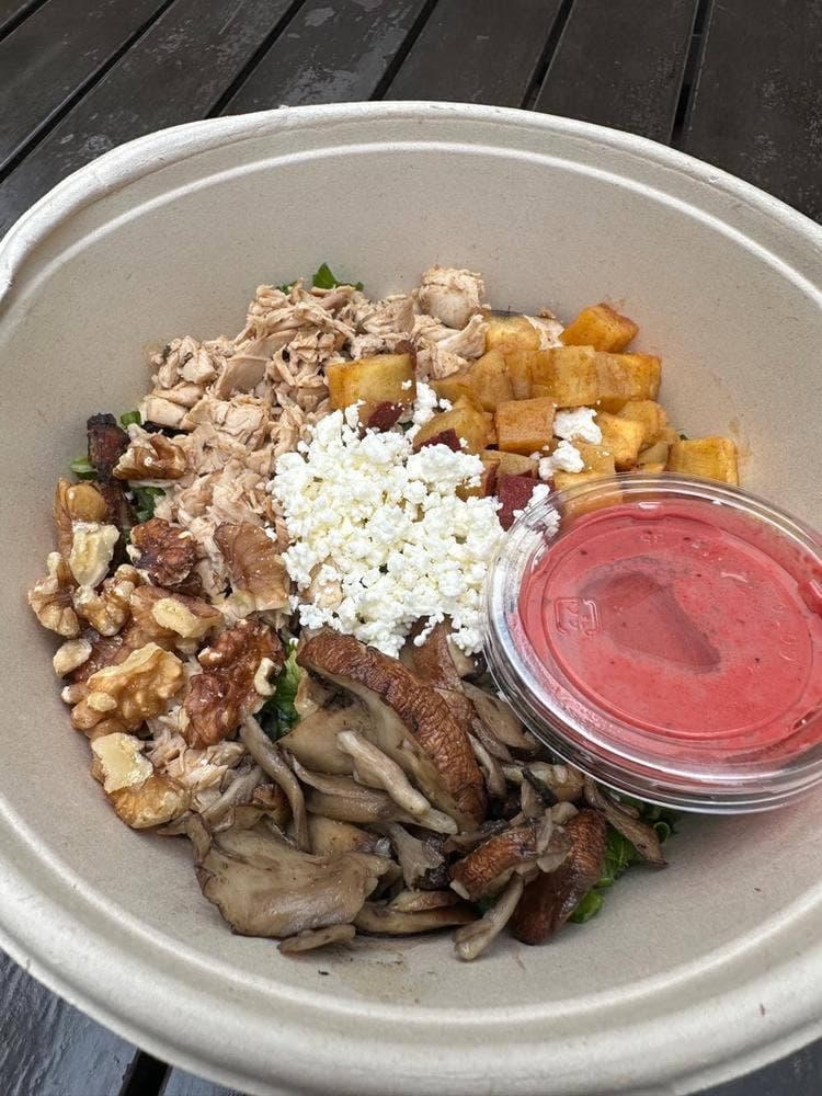 CRISP SALAD WORKS 新宿三井ビル店