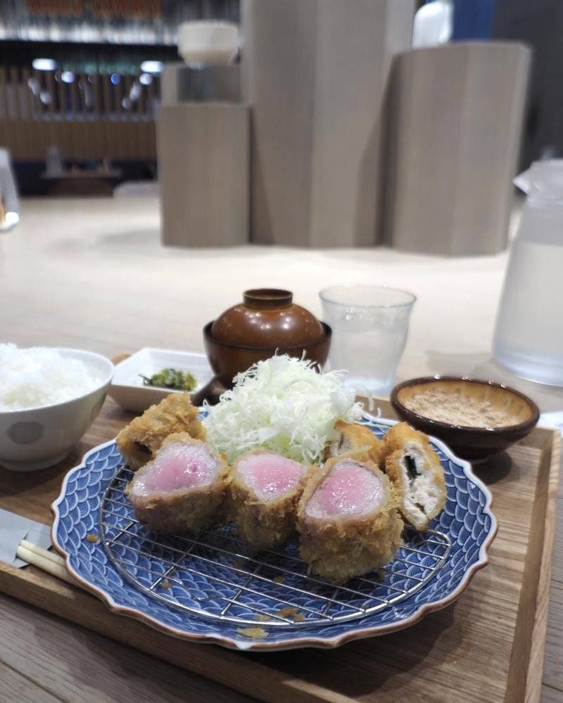 ニューとんかつ 油と鍋 イオンモール香椎浜店