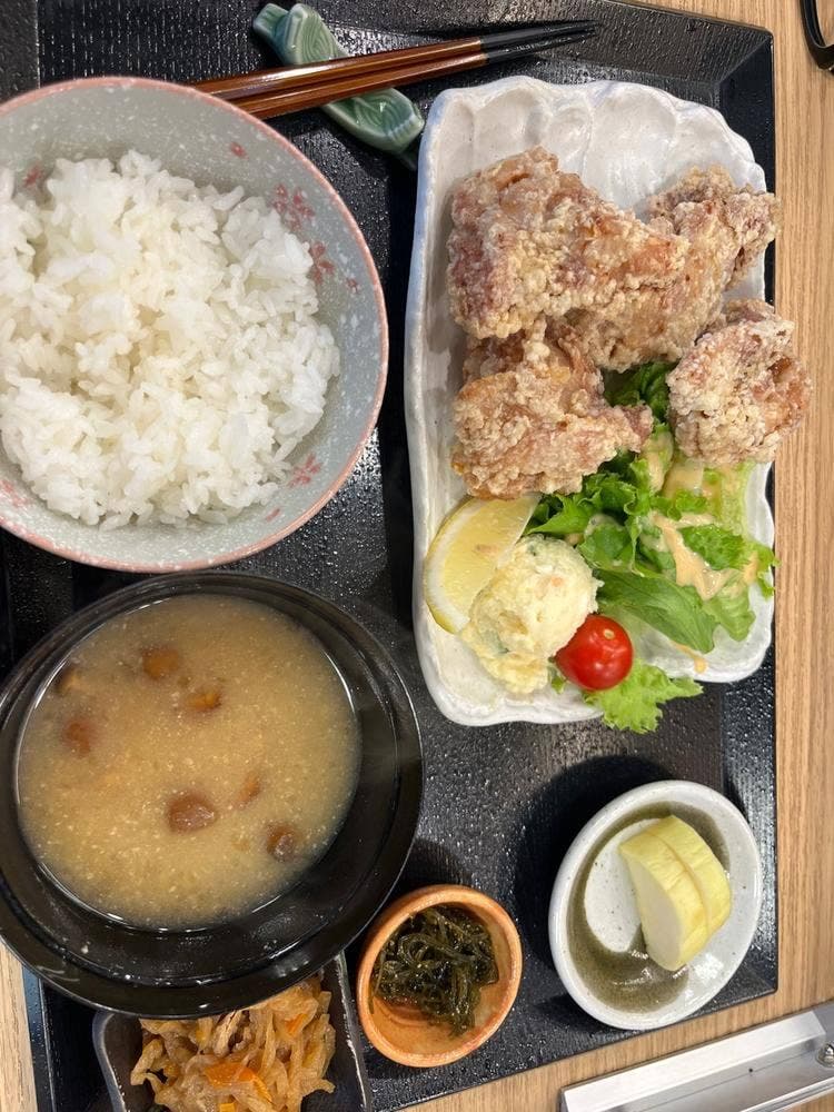 ごはんと。朝霞店