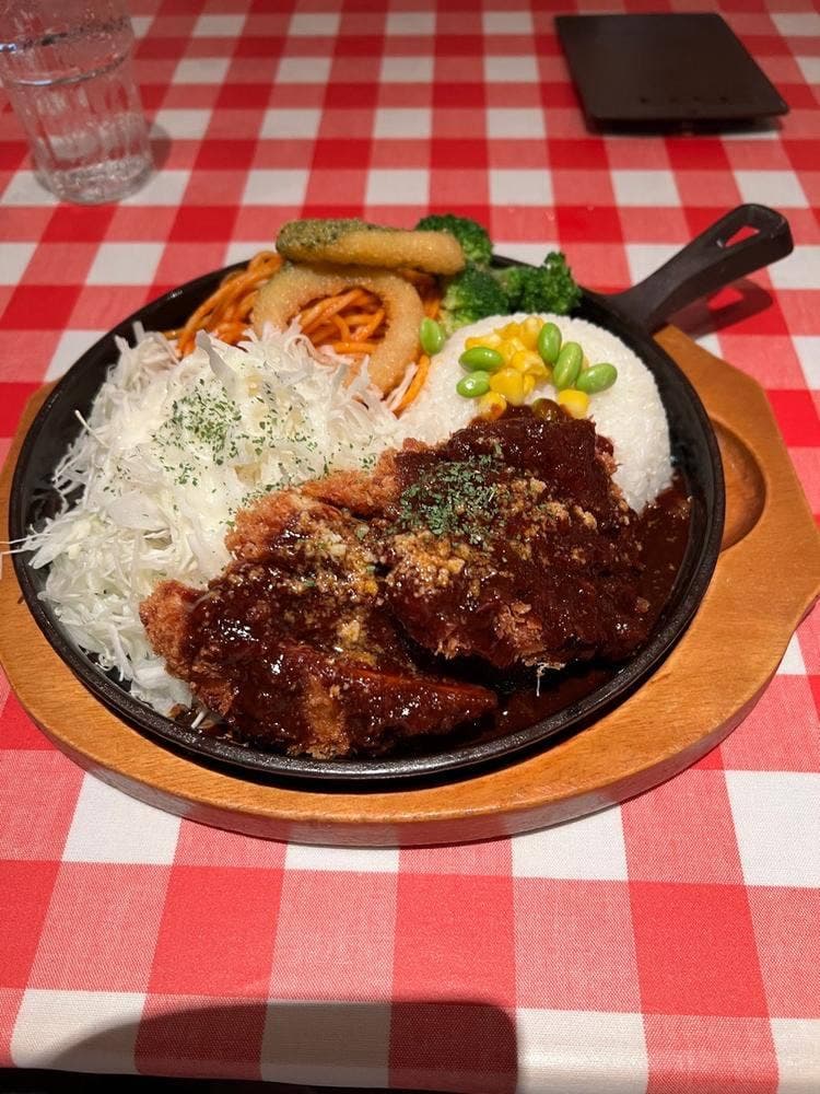 赤クマ食堂 大丸札幌店