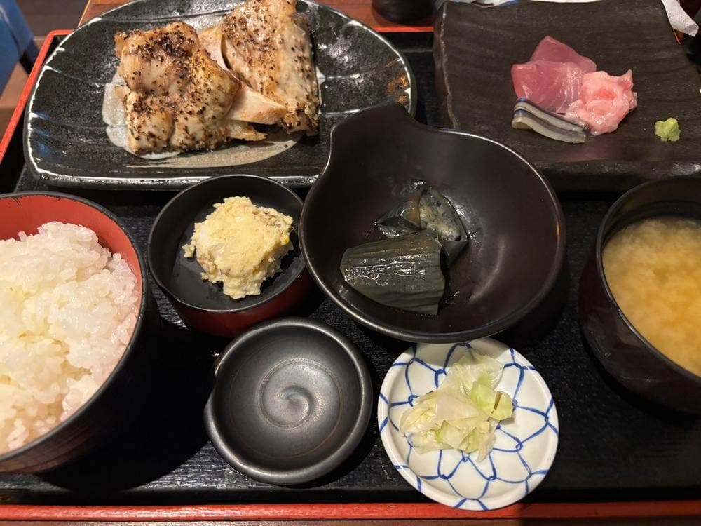 魚と酒 はなたれ 丸の内トラストタワー店