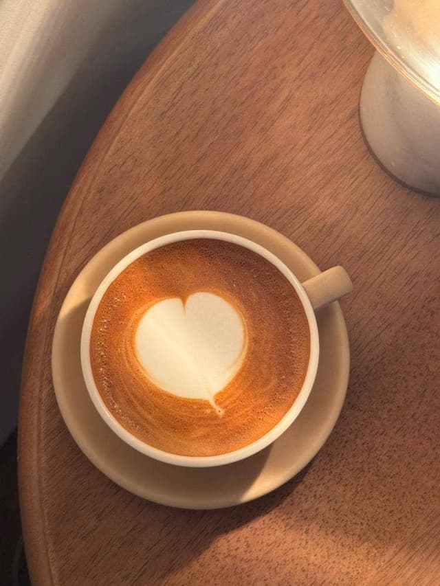 HOCCH gallery and book cafe - サブ画像1