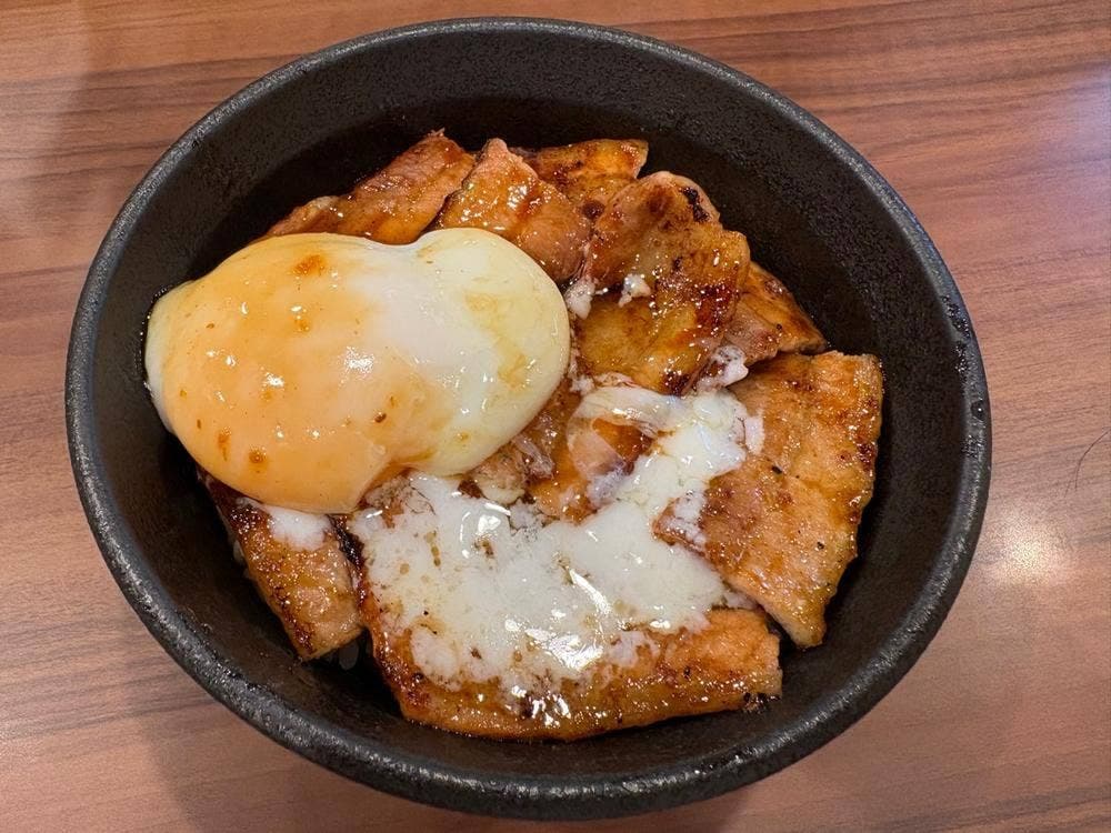 炭焼豚丼専門店 豚めし家 なんばパークス前店